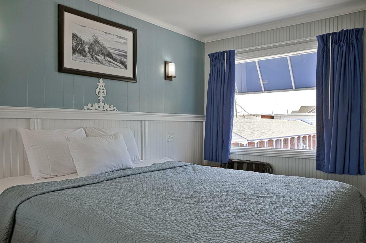 Colonial Inn Нагс Хед Екстериор снимка